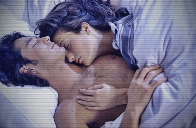 Позы сна для влюбленных и их значение Позы влюбленных во сне