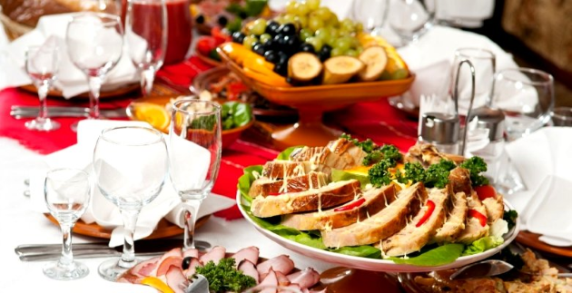 Свадебный стол с закусками