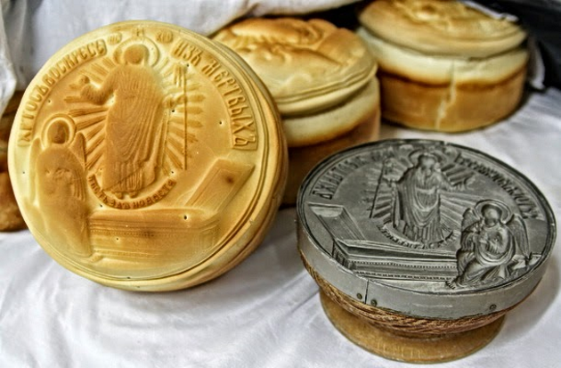 Артос Пасхальный хлеб