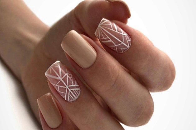 Геометрический маникюр
