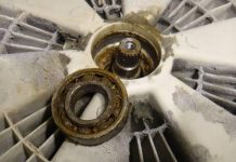 В каких случаях нужно менять подшипники у стиральной машинки