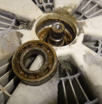 В каких случаях нужно менять подшипники у стиральной машинки