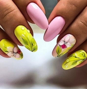 Маникюр с цветами: модные тренды дизайна в сезоне 2021