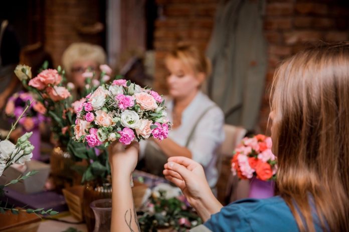 ЦВЕТОЧНАЯ МАСТЕРСКАЯ FLOWERLAB