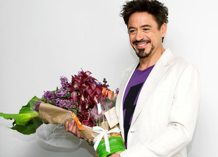 Какой букет подарить коллеге-мужчине?