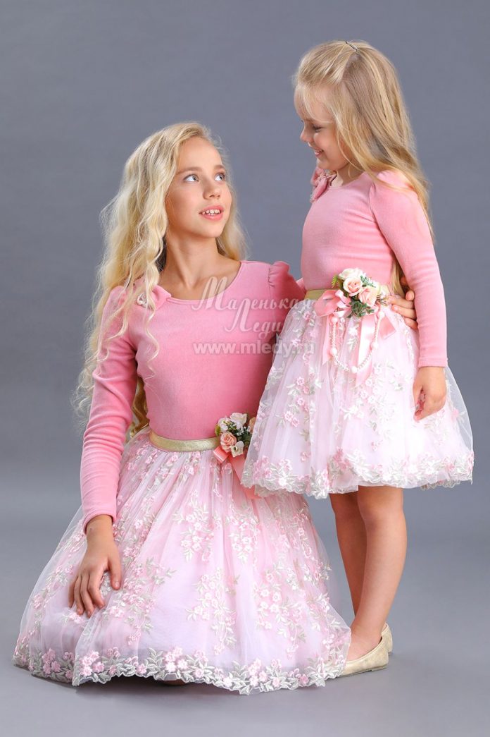 Платье для девочки лавандовое Платье для девочки лавандовое