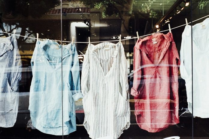 Лайфхаки для одежды и обуви: топ самых популярных лайфхаков