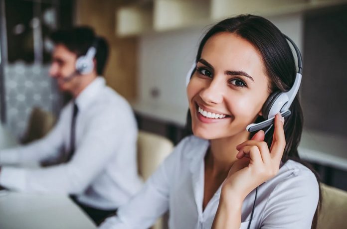 Что делает оператор call центра?