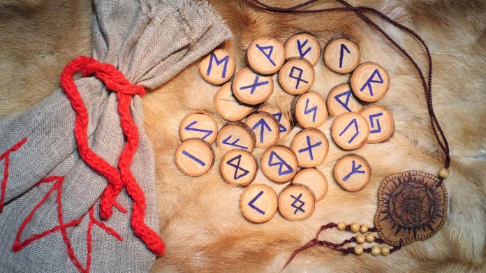 С чего начать знакомство с рунами