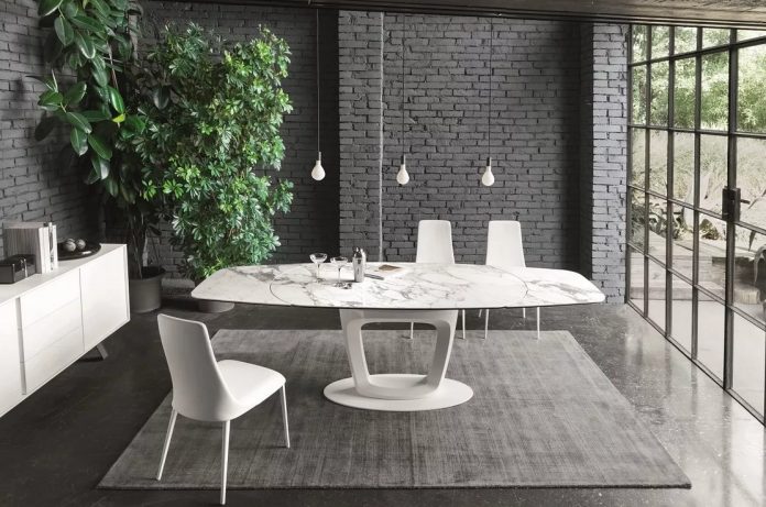 Итальянские столы: изысканность и уникальность