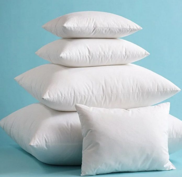 Почему необходима чистка перьевых и пуховых подушек