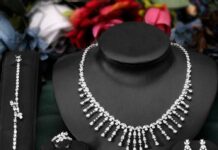 Чем отличаются украшения класса люкс