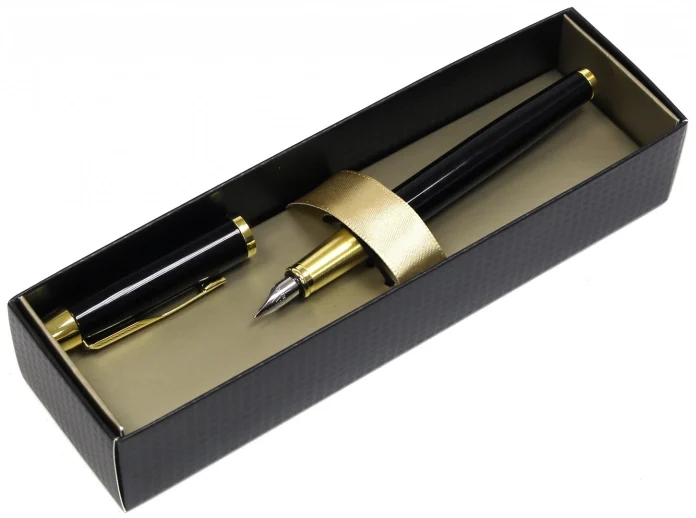 Перьевая ручка: вечный и продуманный выбор подарка