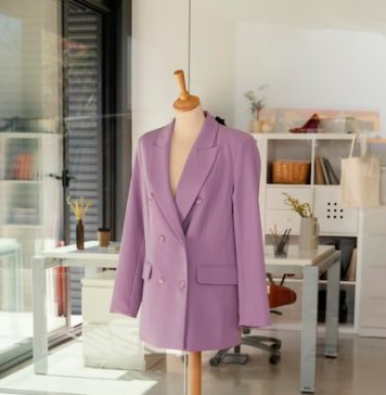 Бизнес шоу рум женской одежды