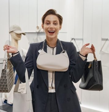 Как открыть успешный бизнес женской одежды