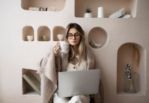 Успешный старт интернет-магазина женской одежды — ключевые шаги и стратегии