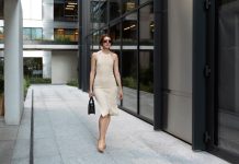 Женское Платье в Бизнес Стиле — Советы по Выбору и Сочетанию