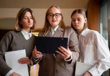 Успехи женской команды в мире бизнеса