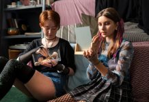 Как мать-игроманка и ее партнер используют больного ребенка для бизнеса