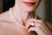 Женское колье с жемчугом: какие преимущества