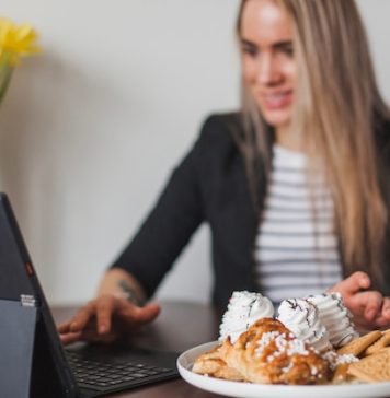 Бизнес Завтрак для Женщин — Создание Успешных Связей