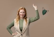 Продажа бизнеса по женской одежде на Авито