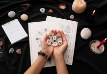 Гадание онлайн: Погрузитесь в мир предсказаний!