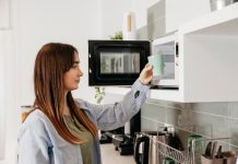 Встроенные Микроволновые Печи: Удобство и Стиль для Вашей Кухни