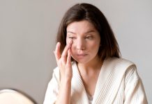 Сухость в глазах при ношении контактных линз: причины и решения