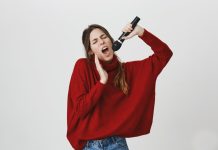 Мир Музыки и Караоке Клубов: Погружение в Атмосферу Веселья