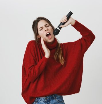 Мир Музыки и Караоке Клубов: Погружение в Атмосферу Веселья