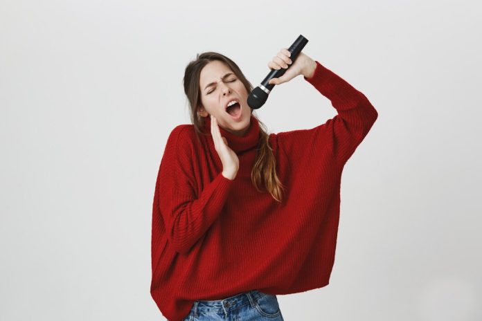 Мир Музыки и Караоке Клубов: Погружение в Атмосферу Веселья