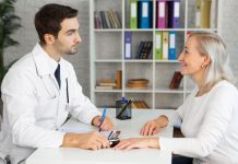 Консультация врача-фониатра: когда и зачем она нужна?