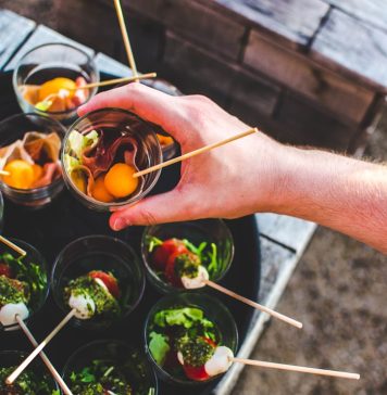 Кейтеринг: как сделать любое мероприятие вкусным и беззаботным