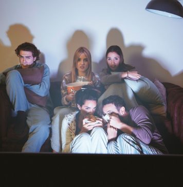 Фан-сайт сериала «Постучись в мою дверь»: Входите в мир любви и интриг