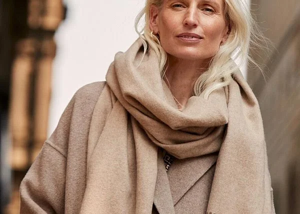 Тренды сезона — модные расцветки и фасоны женских кашемировых шарфов