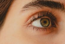 Ремуверы для снятия ресниц: как выбрать лучший и не навредить глазам