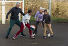 Как подобрать игровой комплекс для детей с учетом возраста и интересов на даче