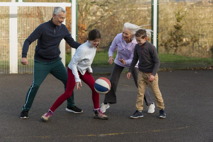 Как подобрать игровой комплекс для детей с учетом возраста и интересов на даче