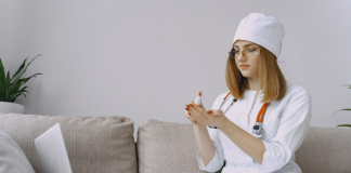 Врач-нарколог на дом: как получить помощь без лишних хлопот