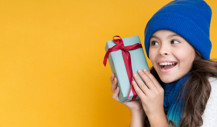 Идеи подарков детям и учителю на Новый Год