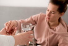 Выведение из запоя на дому: как помочь человеку безопасно