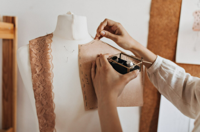 Преимущества ремонта и пошива одежды в профессиональном ателье