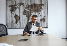 Миграционный юрист: ключевой специалист в вопросах переселения и легализации