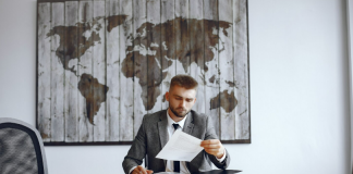 Миграционный юрист: ключевой специалист в вопросах переселения и легализации