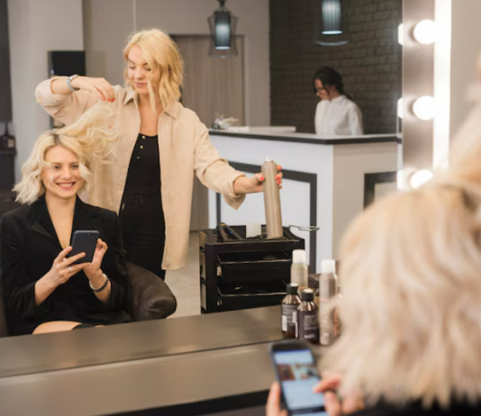 Зачем ходить в салон красоты: тайный смысл, который не объяснят в рекламе