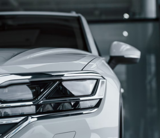 ROX 01 REEV: Внедорожник класса премиум, где мощь встречает изысканность