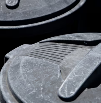 Люк чугунный: надежное решение для защиты инженерных коммуникаций