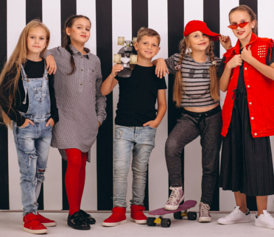 Стили одежды для девочек и мальчиков: гармония комфорта и самовыражения