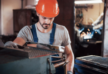 Завод металлических изделий: где сталь становится частью архитектуры